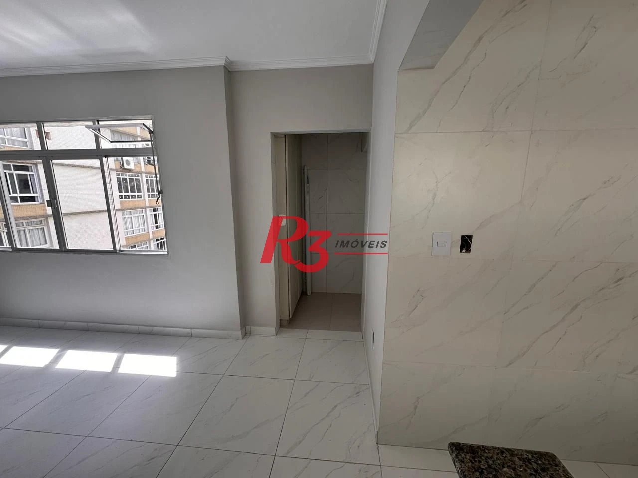 Studio com 1 dormitório à venda, 35 m² por R$ 305.000,00 - Gonzaga - Santos/SP