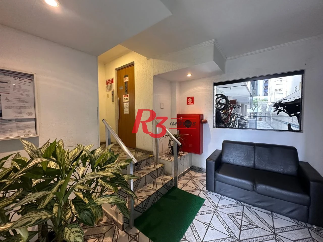 Studio com 1 dormitório à venda, 35 m² por R$ 305.000,00 - Gonzaga - Santos/SP