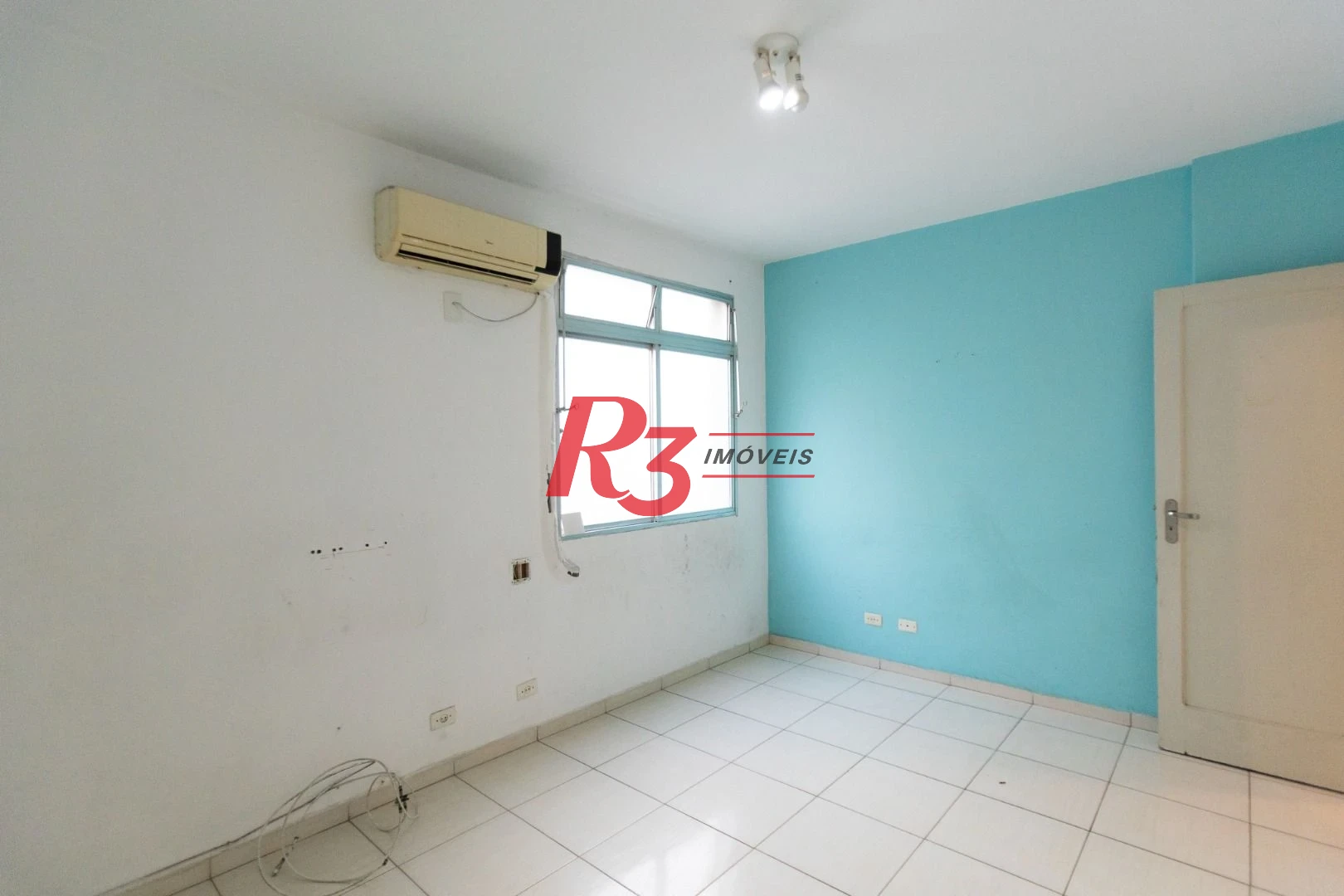 Apartamento com 2 dormitórios à venda, 90 m² por R$ 510.000,00 - Gonzaga - Santos/SP