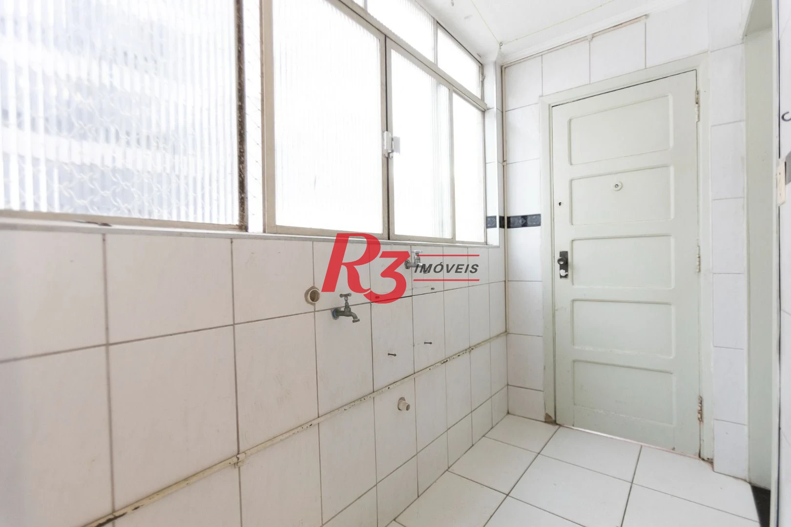 Apartamento com 2 dormitórios à venda, 90 m² por R$ 510.000,00 - Gonzaga - Santos/SP