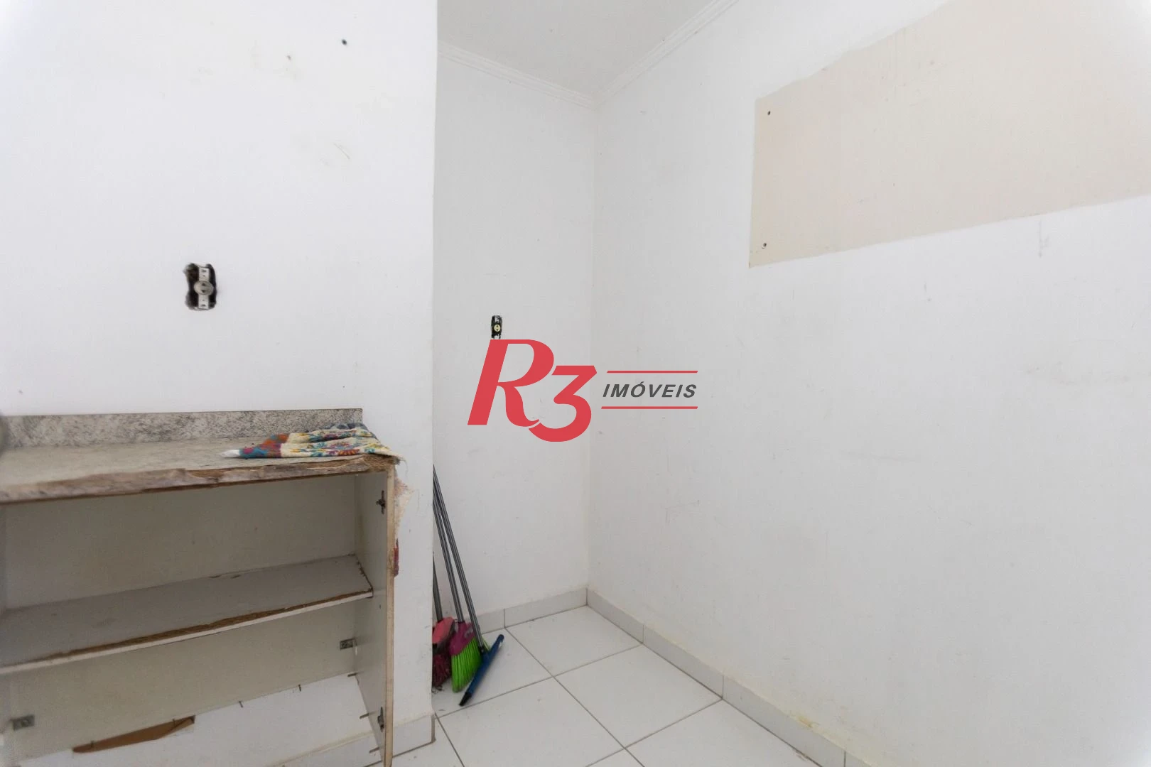 Apartamento com 2 dormitórios à venda, 90 m² por R$ 510.000,00 - Gonzaga - Santos/SP