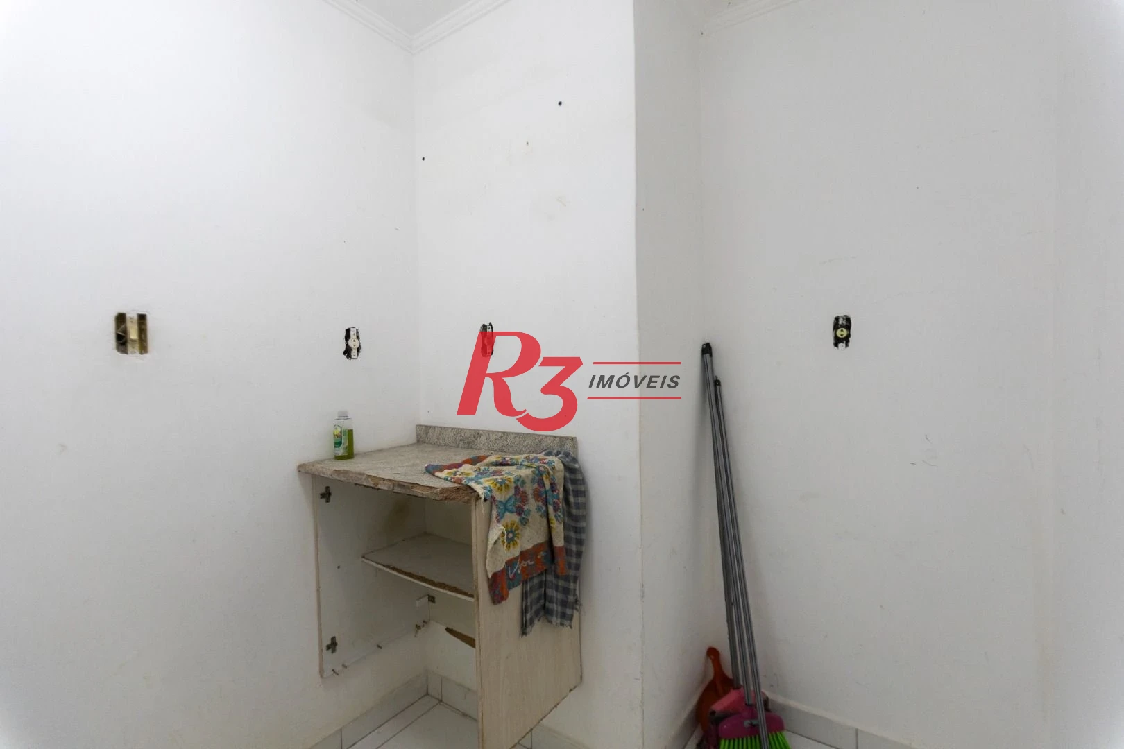 Apartamento com 2 dormitórios à venda, 90 m² por R$ 510.000,00 - Gonzaga - Santos/SP