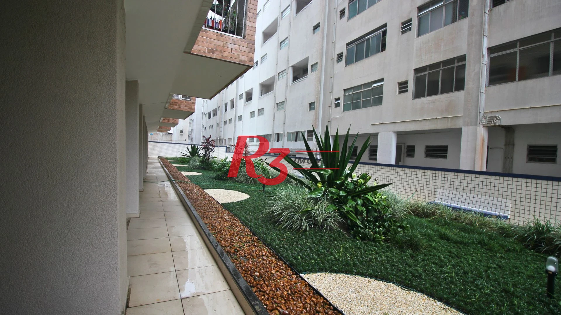 Apartamento com 2 dormitórios à venda, 82 m² por R$ 532.000,00 - Gonzaga - Santos/SP