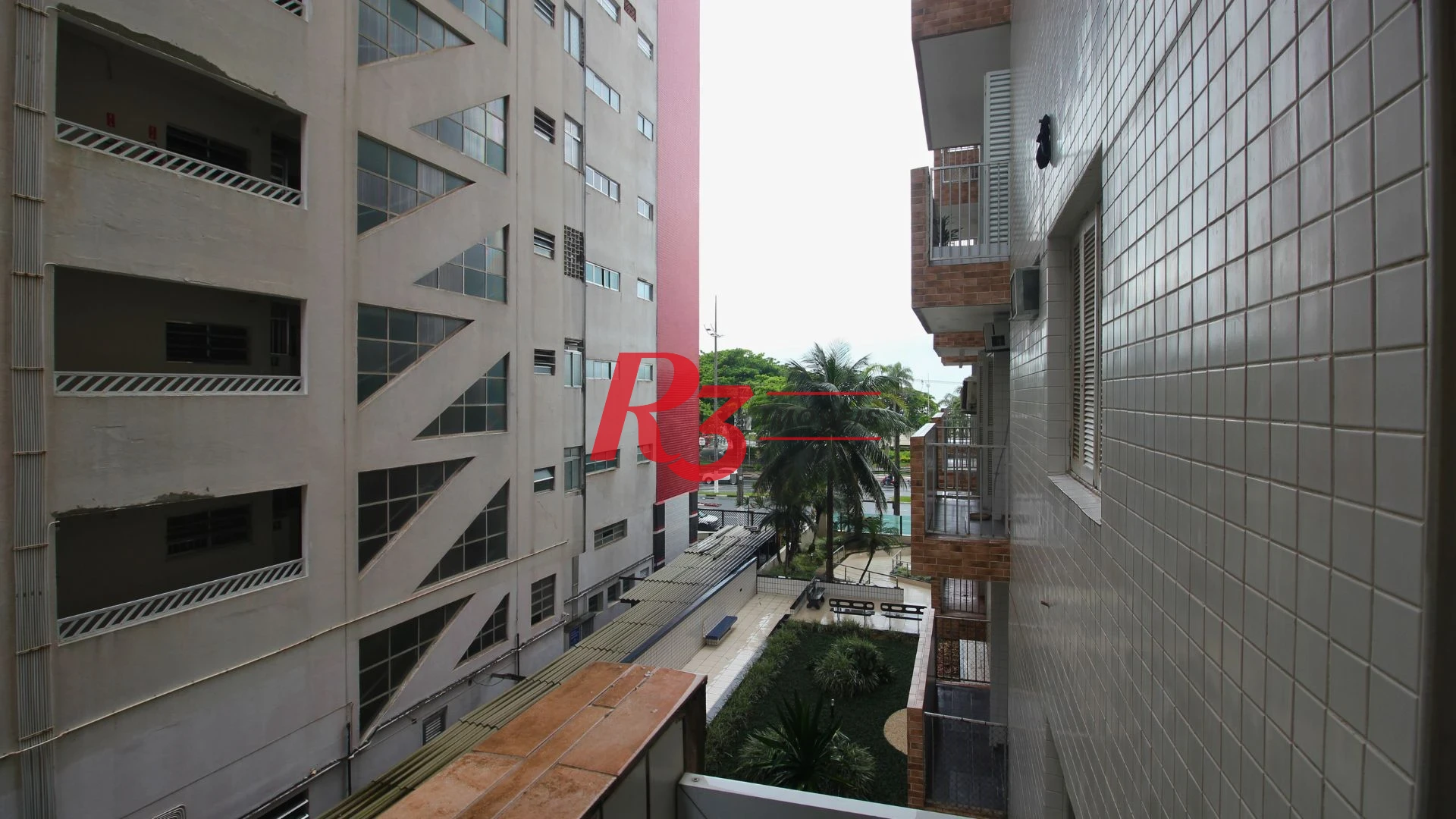 Apartamento com 2 dormitórios à venda, 82 m² por R$ 532.000,00 - Gonzaga - Santos/SP