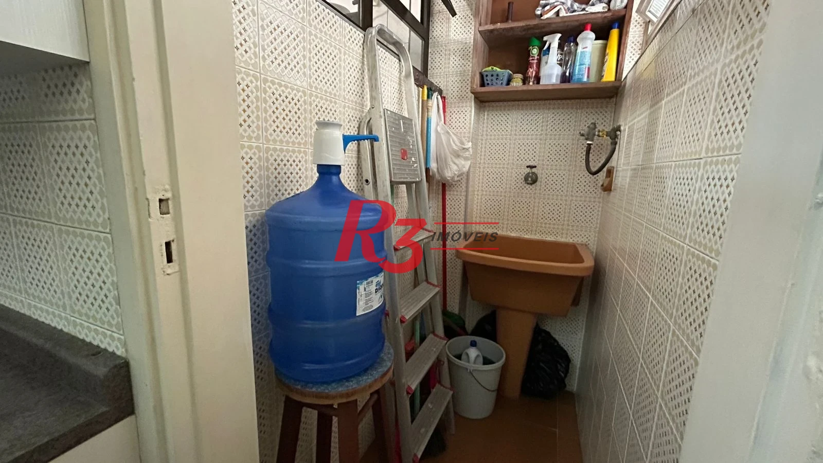 Apartamento com 1 dormitório para alugar, 58 m² por R$ 3.800,02/mês - Embaré - Santos/SP