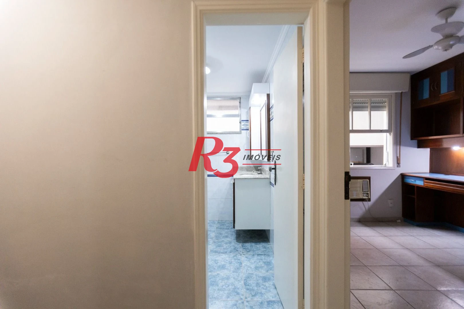 Apartamento com 3 dormitórios à venda, 144 m² por R$ 749.000,00 - Gonzaga - Santos/SP