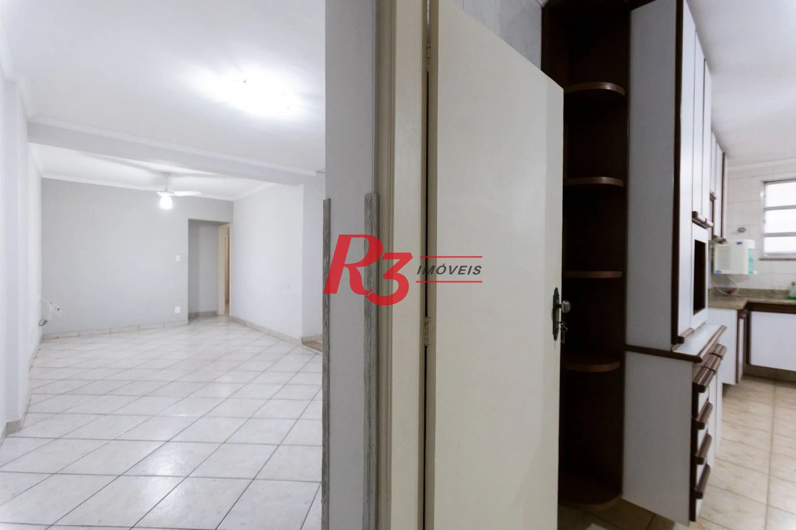 Apartamento com 3 dormitórios à venda, 144 m² por R$ 749.000,00 - Gonzaga - Santos/SP