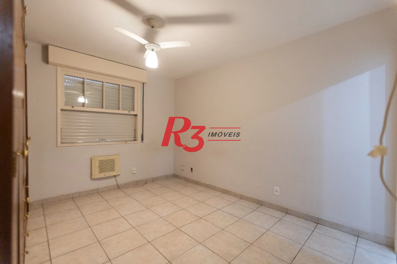 Apartamento com 3 dormitórios à venda, 144 m² por R$ 749.000,00 - Gonzaga - Santos/SP