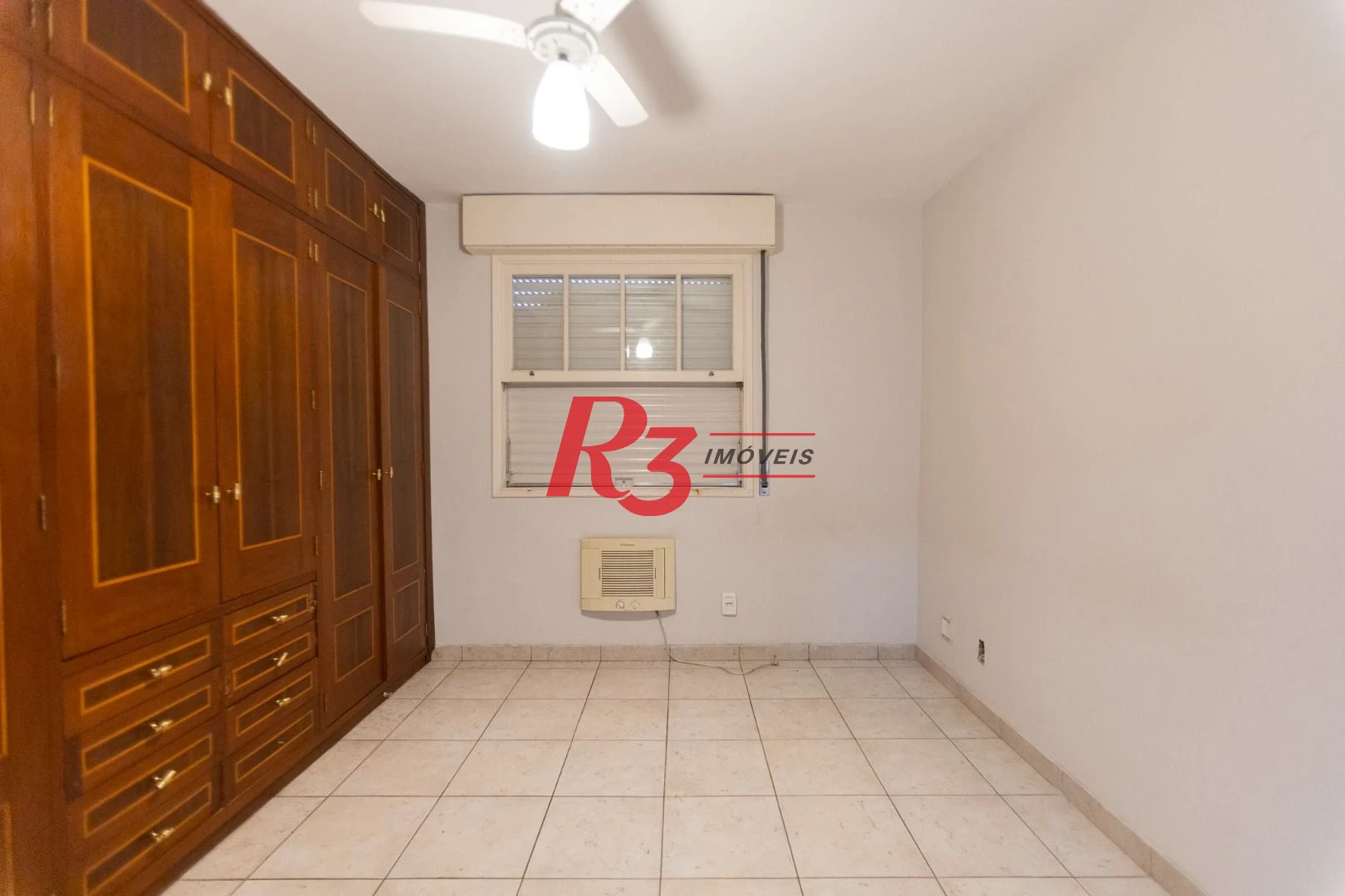 Apartamento com 3 dormitórios à venda, 144 m² por R$ 749.000,00 - Gonzaga - Santos/SP