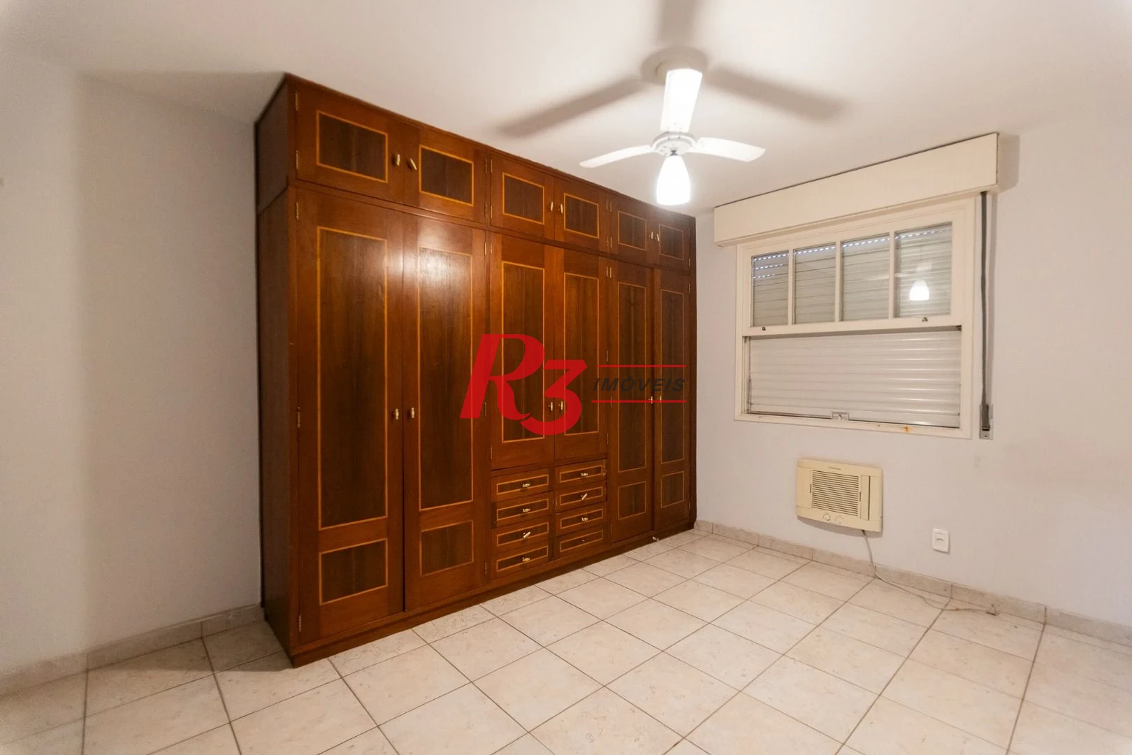 Apartamento com 3 dormitórios à venda, 144 m² por R$ 749.000,00 - Gonzaga - Santos/SP