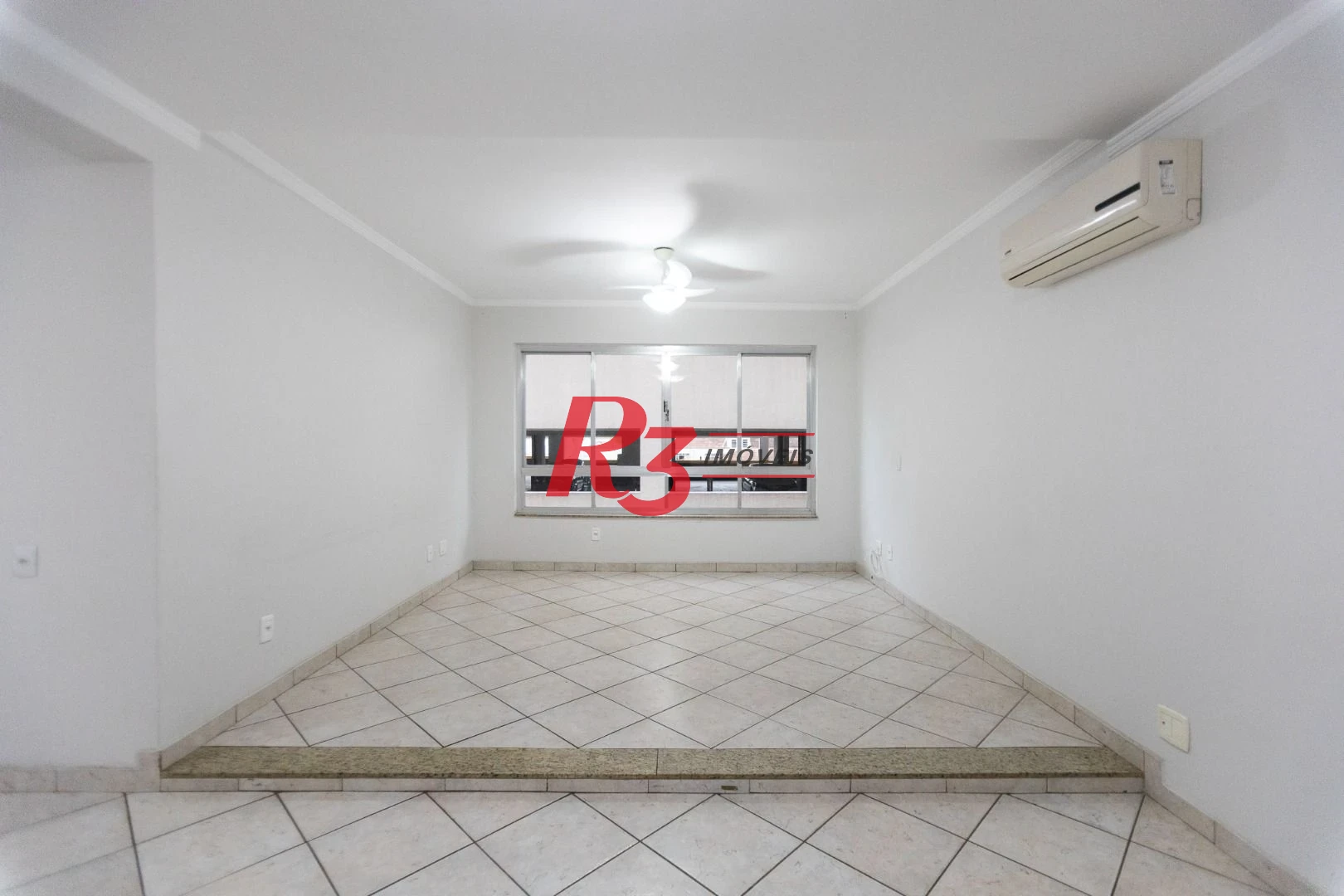 Apartamento com 3 dormitórios à venda, 144 m² por R$ 749.000,00 - Gonzaga - Santos/SP
