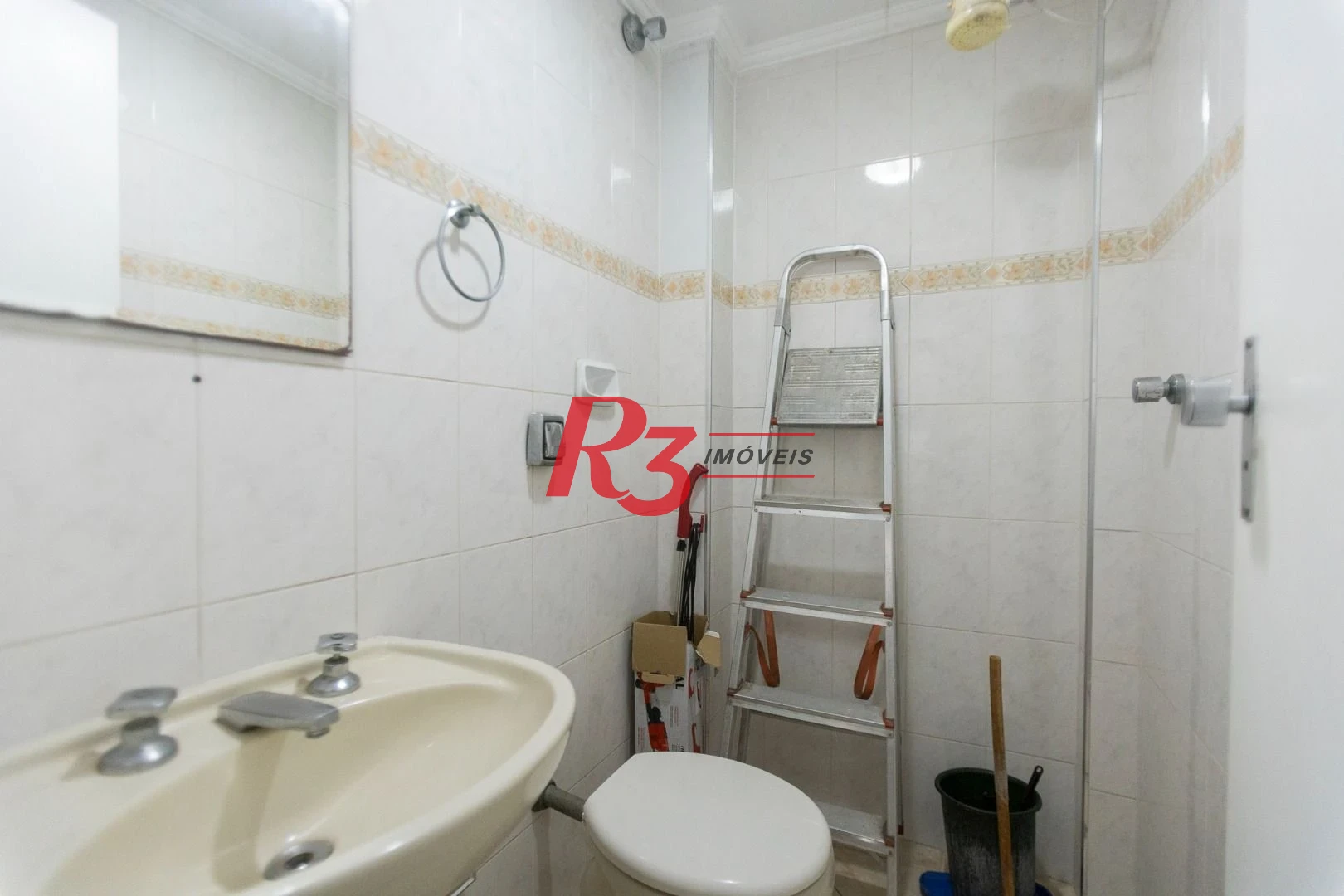 Apartamento com 3 dormitórios à venda, 144 m² por R$ 749.000,00 - Gonzaga - Santos/SP