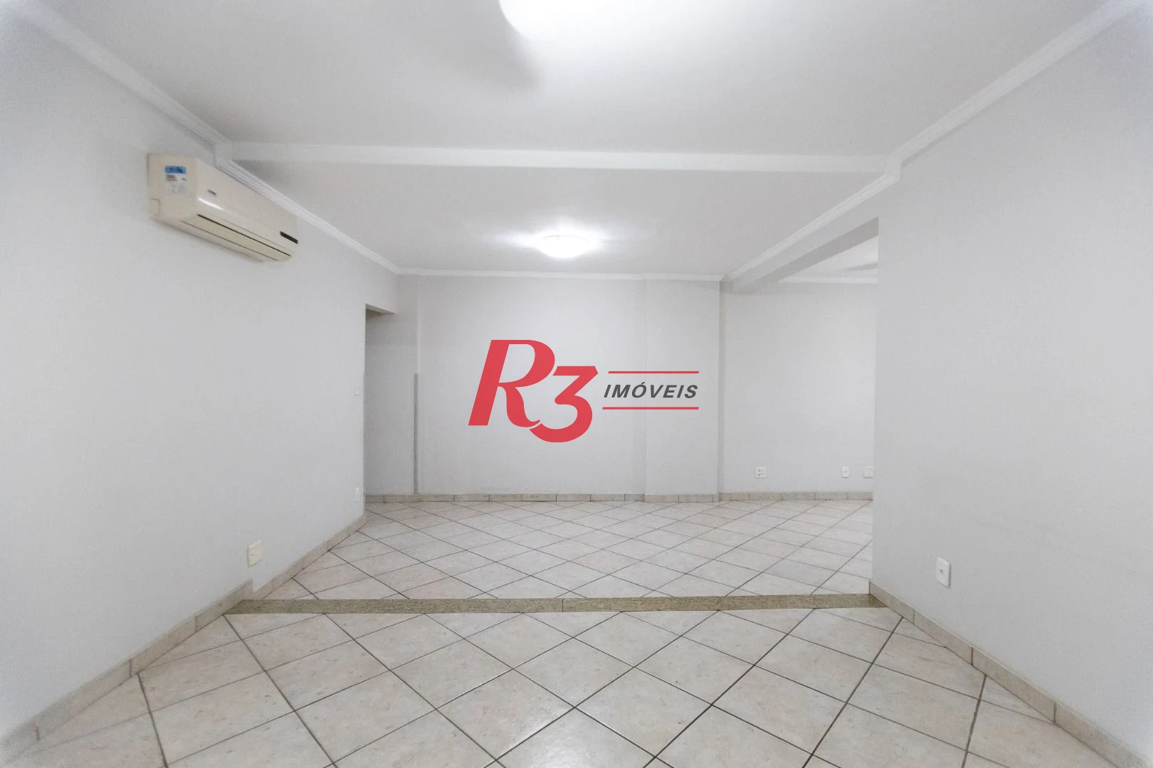Apartamento com 3 dormitórios à venda, 144 m² por R$ 749.000,00 - Gonzaga - Santos/SP