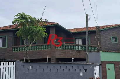 Sobrado com 4 dormitórios à venda, 268 m² por R$ 1.200.000,00 - Solemar - Praia Grande/SP