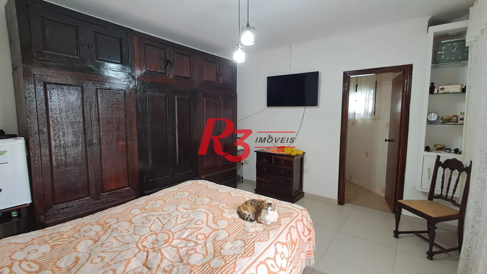Sobrado com 4 dormitórios à venda, 268 m² por R$ 1.200.000,00 - Solemar - Praia Grande/SP