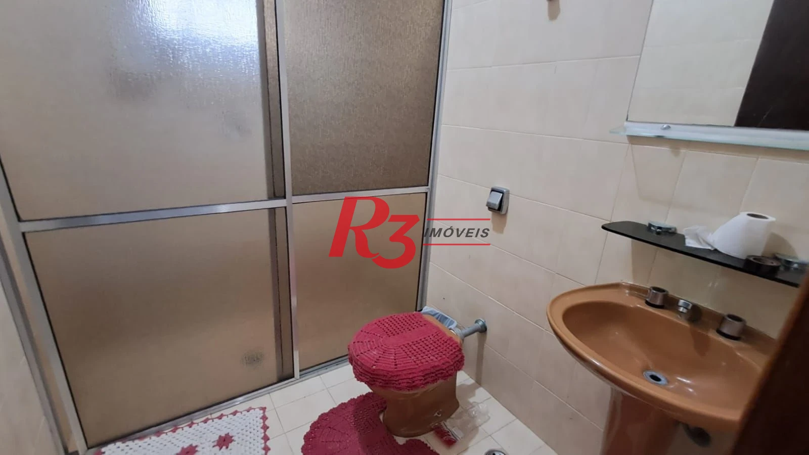 Sobrado com 4 dormitórios à venda, 268 m² por R$ 1.200.000,00 - Solemar - Praia Grande/SP