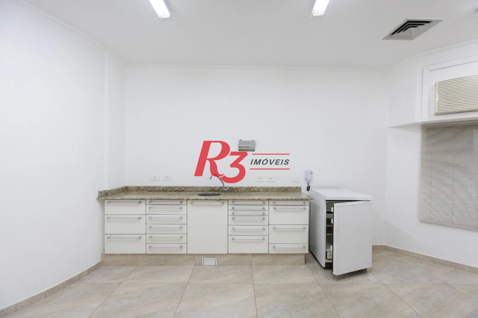 Sala, 39 m² - venda por R$ 360.000,00 ou aluguel por R$ 3.500,00/mês - Embaré - Santos/SP