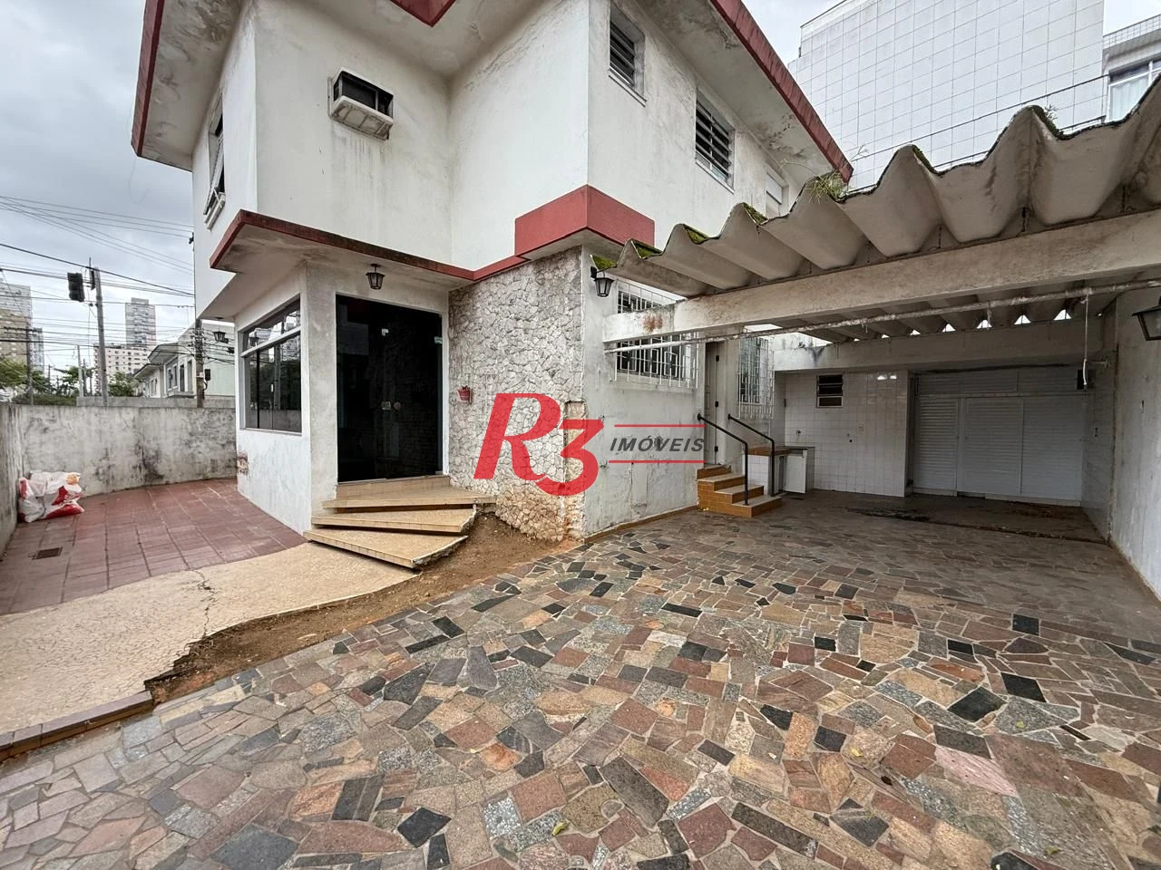 Sobrado com 3 dormitórios para alugar, 164 m² por R$ 8.000,00/mês - Embaré - Santos/SP