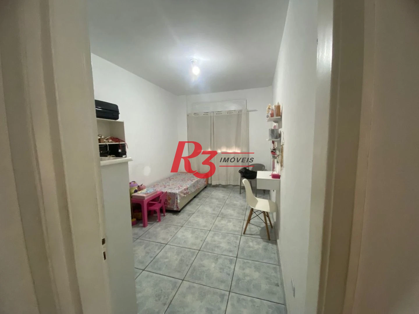 Apartamento com 2 dormitórios à venda, 75 m² por R$ 300.000,00 - Centro - São Vicente/SP