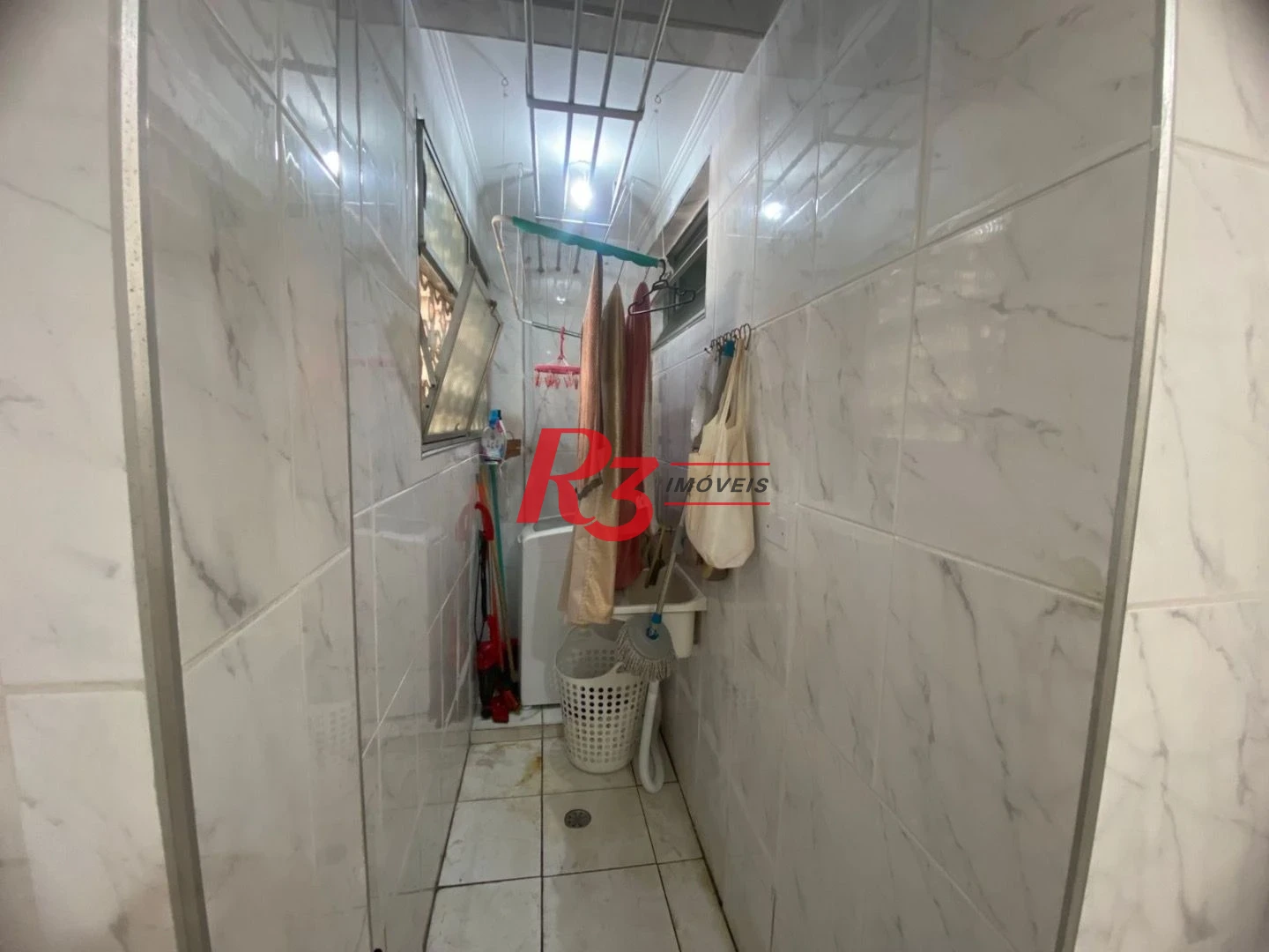 Apartamento com 2 dormitórios à venda, 75 m² por R$ 300.000,00 - Centro - São Vicente/SP