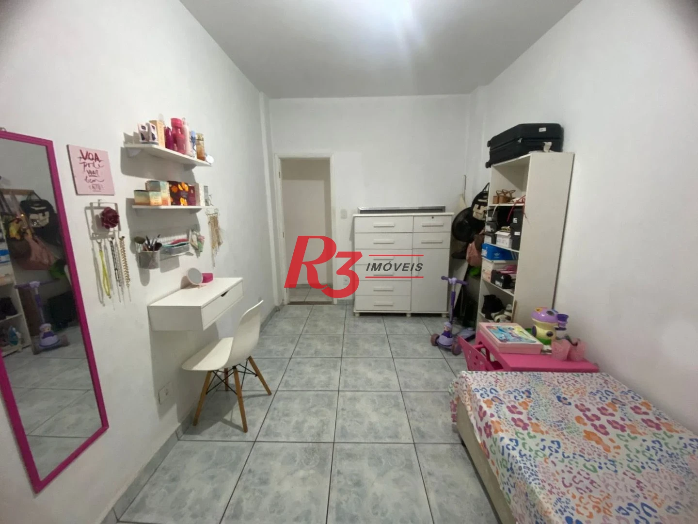 Apartamento com 2 dormitórios à venda, 75 m² por R$ 300.000,00 - Centro - São Vicente/SP