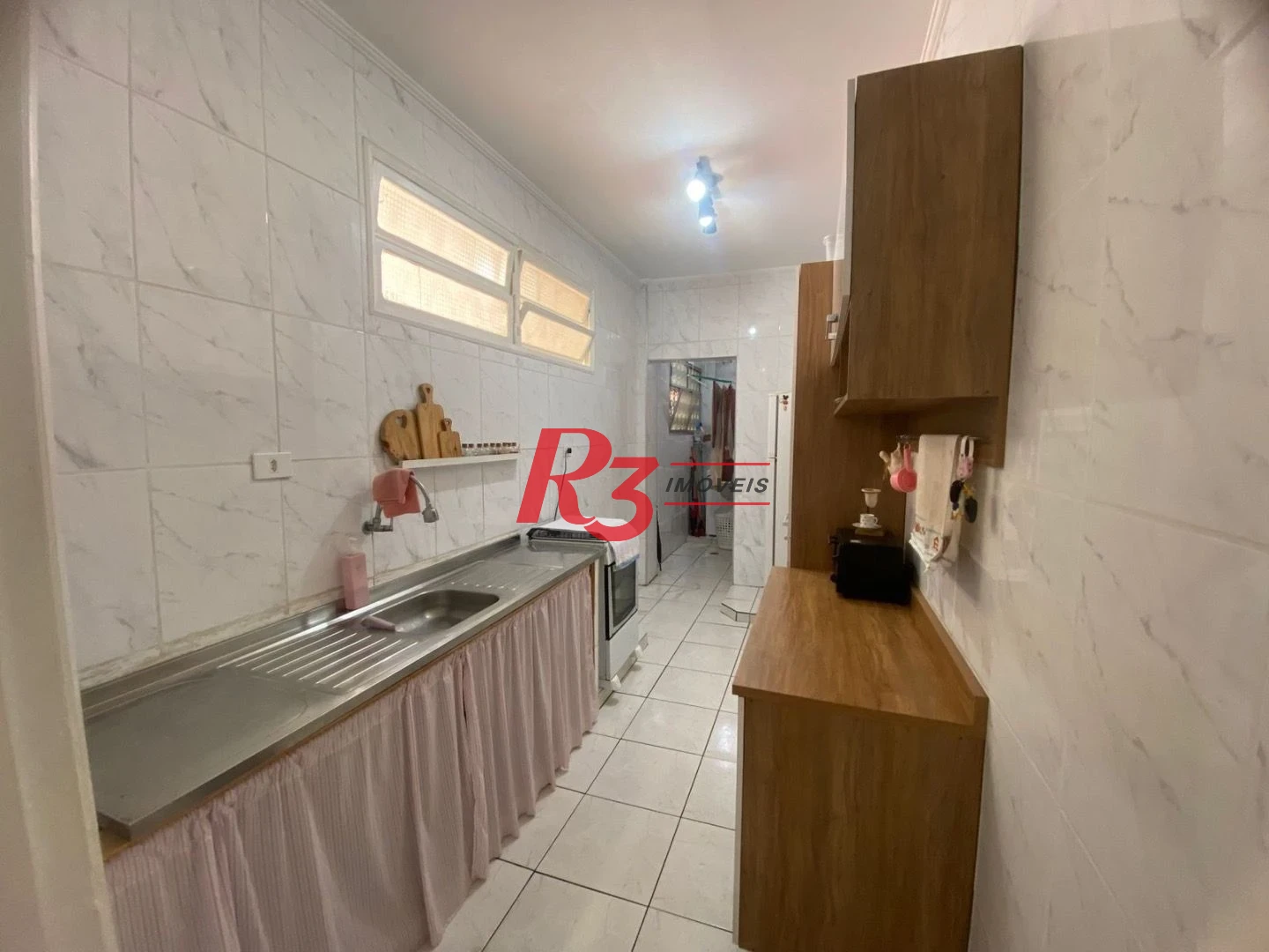Apartamento com 2 dormitórios à venda, 75 m² por R$ 300.000,00 - Centro - São Vicente/SP