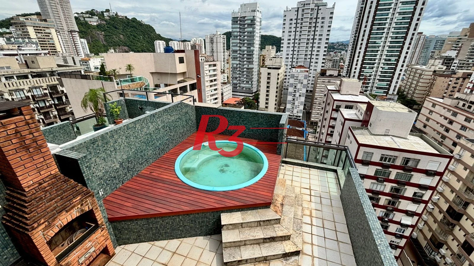 Cobertura com 3 dormitórios à venda, 172 m² por R$ 1.890.000,00 - Pompéia - Santos/SP