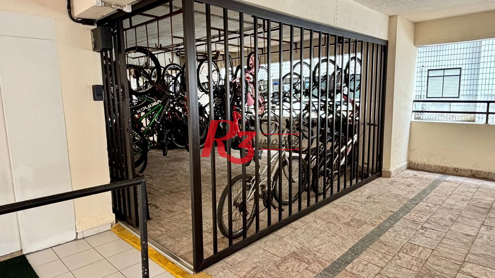 Cobertura com 3 dormitórios à venda, 172 m² por R$ 1.890.000,00 - Pompéia - Santos/SP