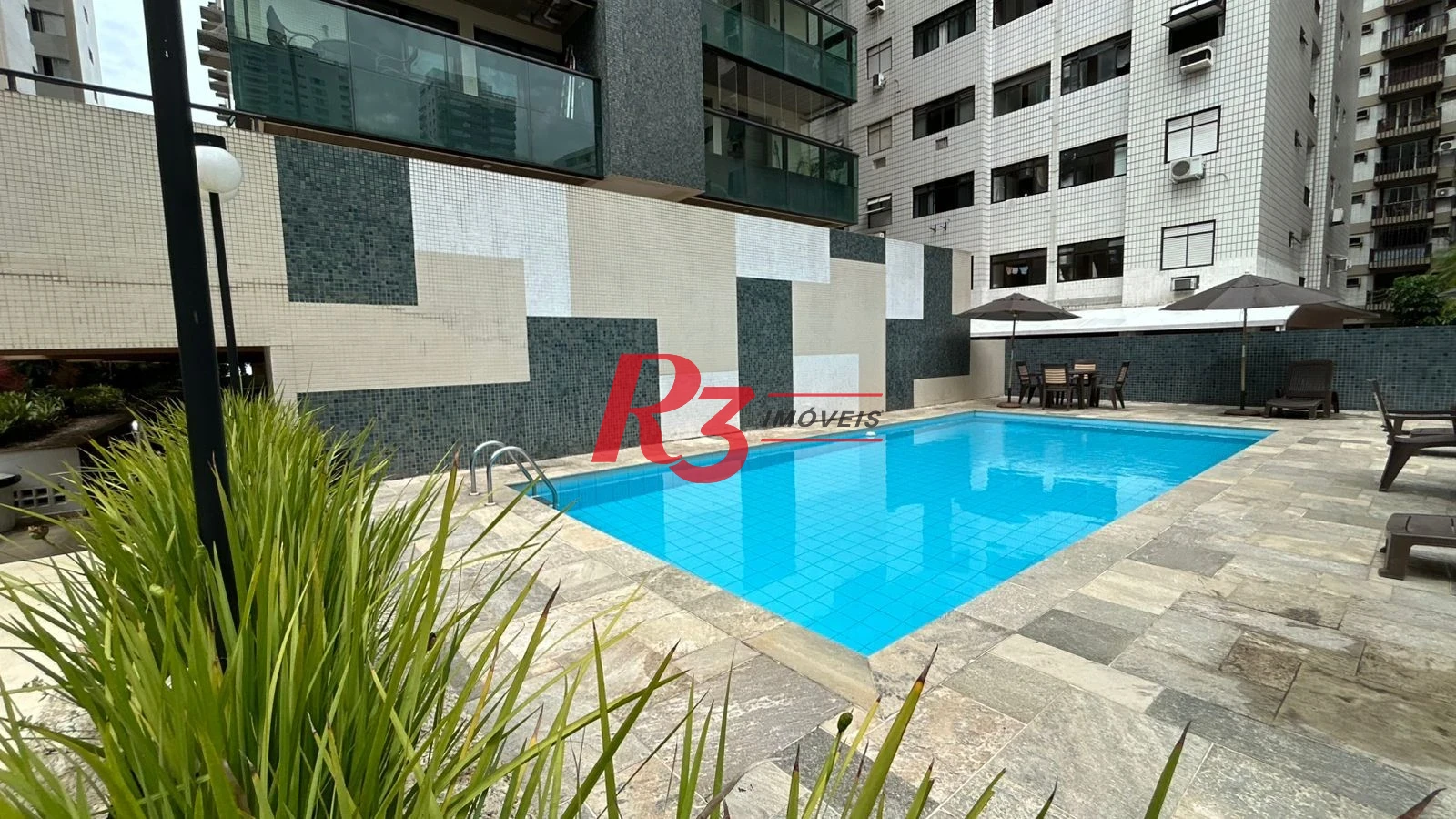 Cobertura com 3 dormitórios à venda, 172 m² por R$ 1.890.000,00 - Pompéia - Santos/SP