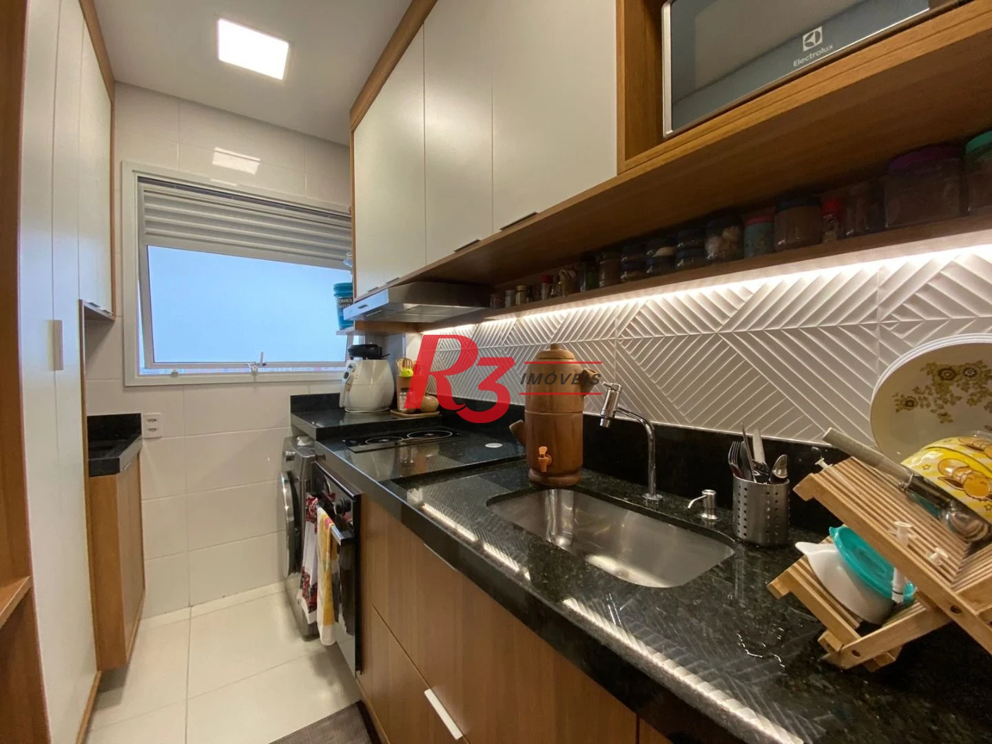 Apartamento com 2 dormitórios à venda, 66 m² por R$ 910.000,00 - Campo Grande - Santos/SP