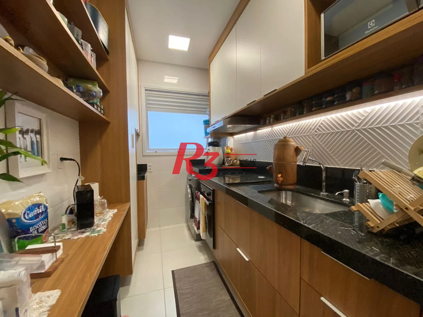 Apartamento com 2 dormitórios à venda, 66 m² por R$ 910.000,00 - Campo Grande - Santos/SP