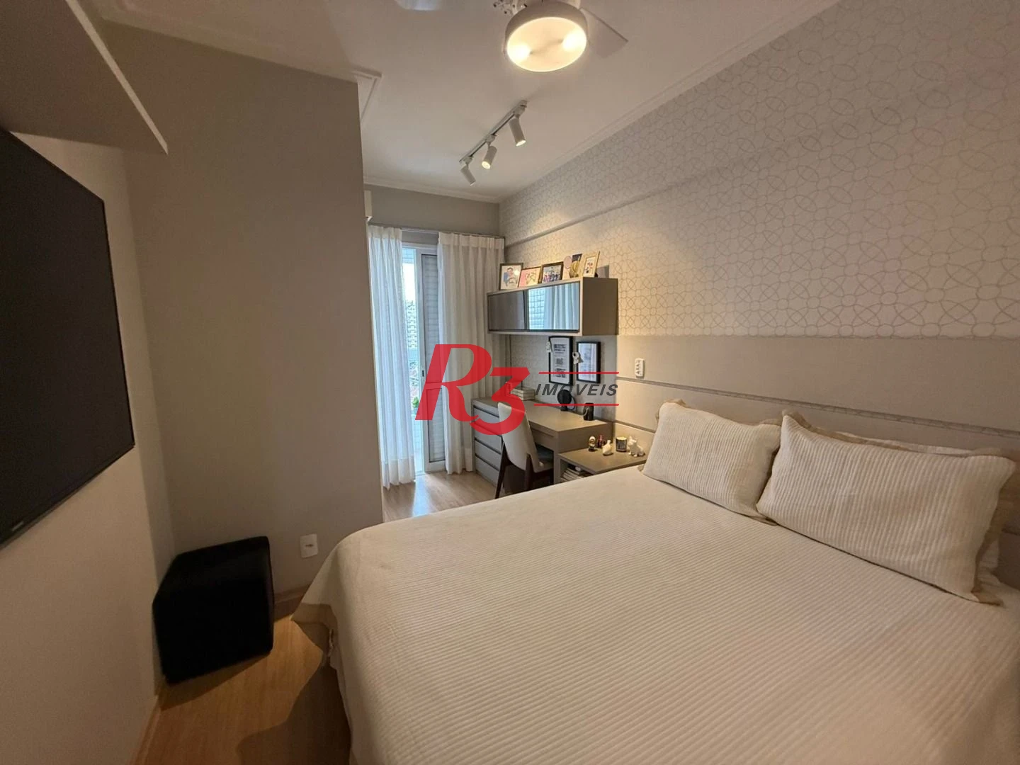 Apartamento com 3 dormitórios à venda, 125 m² por R$ 1.950.000,00 - Embaré - Santos/SP