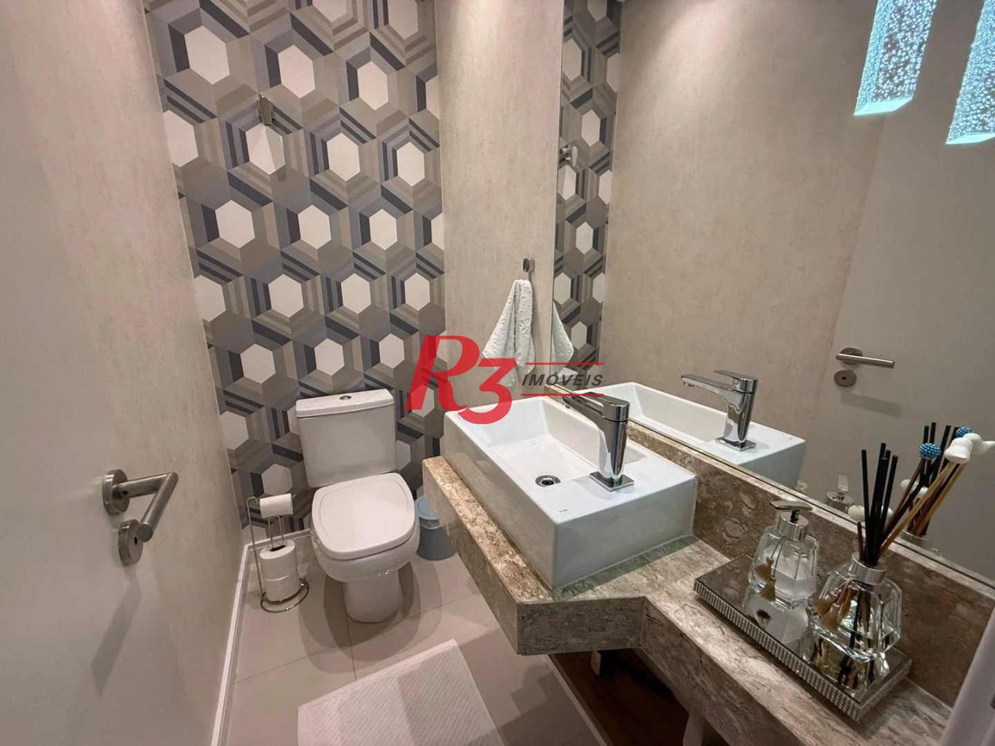 Apartamento com 3 dormitórios à venda, 125 m² por R$ 1.950.000,00 - Embaré - Santos/SP