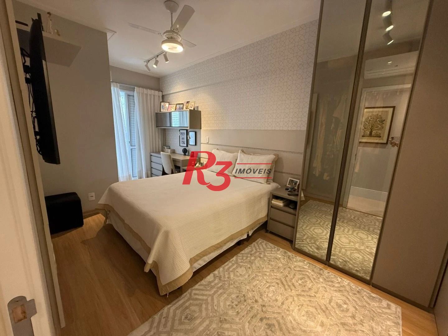 Apartamento com 3 dormitórios à venda, 125 m² por R$ 1.950.000,00 - Embaré - Santos/SP