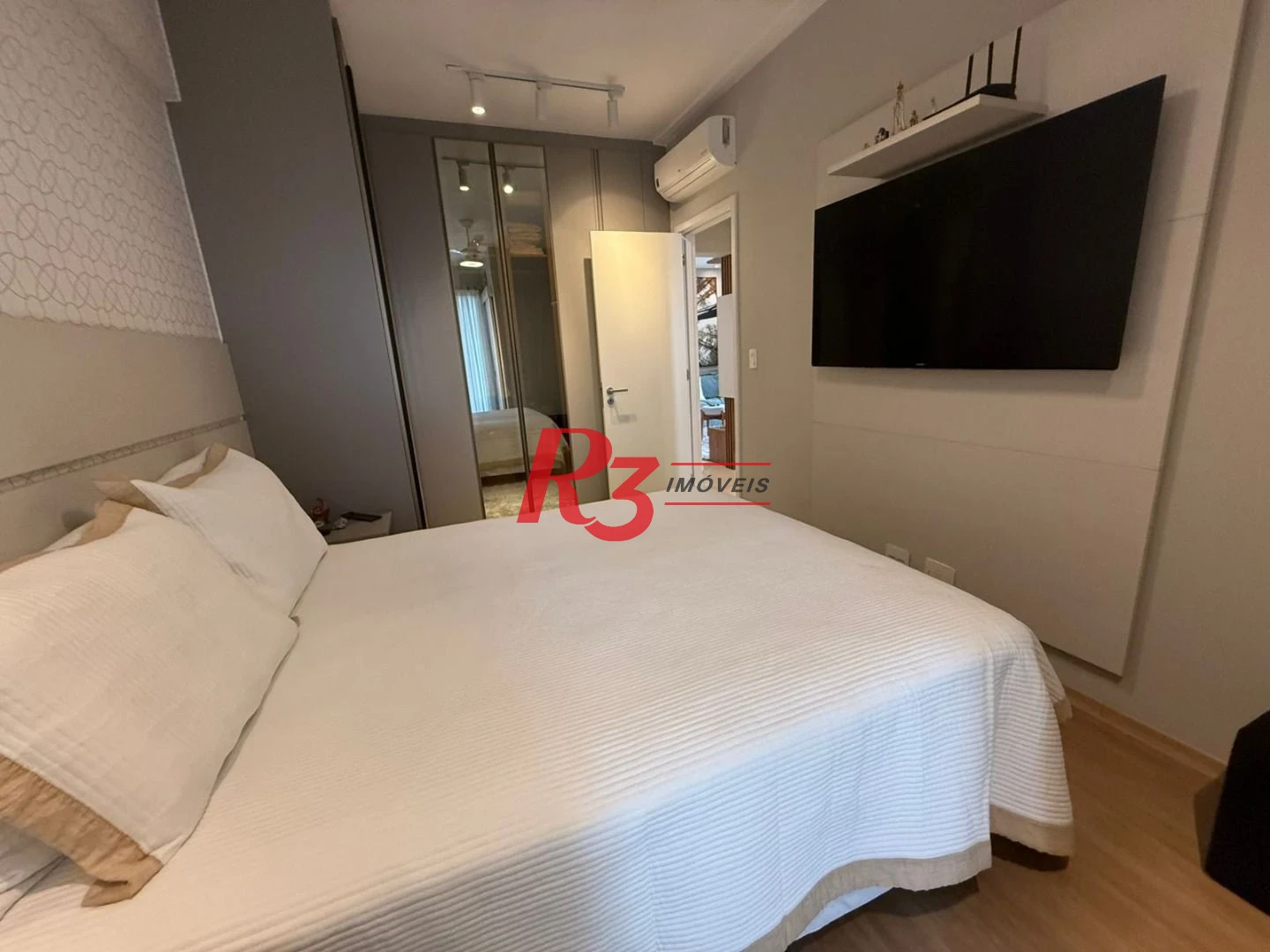 Apartamento com 3 dormitórios à venda, 125 m² por R$ 1.950.000,00 - Embaré - Santos/SP