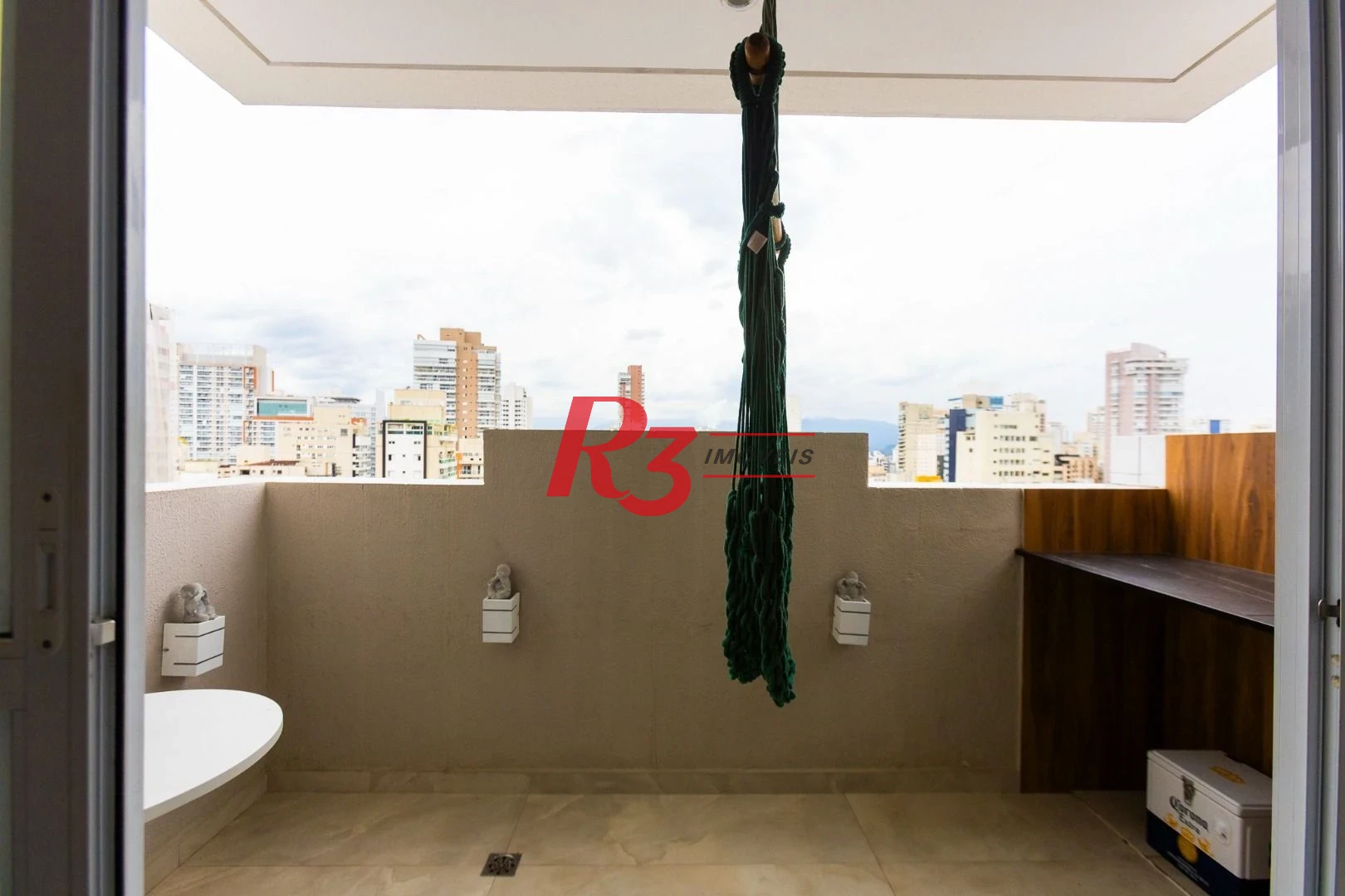 Apartamento com 3 dormitórios para alugar, 104 m² por R$ 10.000,00/mês - Gonzaga - Santos/SP