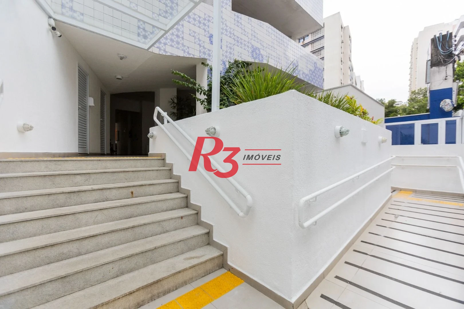 Apartamento com 3 dormitórios para alugar, 104 m² por R$ 10.000,00/mês - Gonzaga - Santos/SP