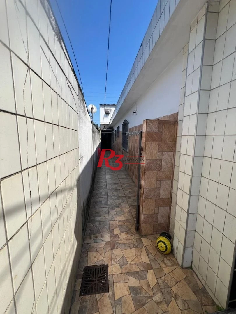 Casa com 3 dormitórios à venda, 199 m² por R$ 540.000,00 - Rádio Club - Santos/SP
