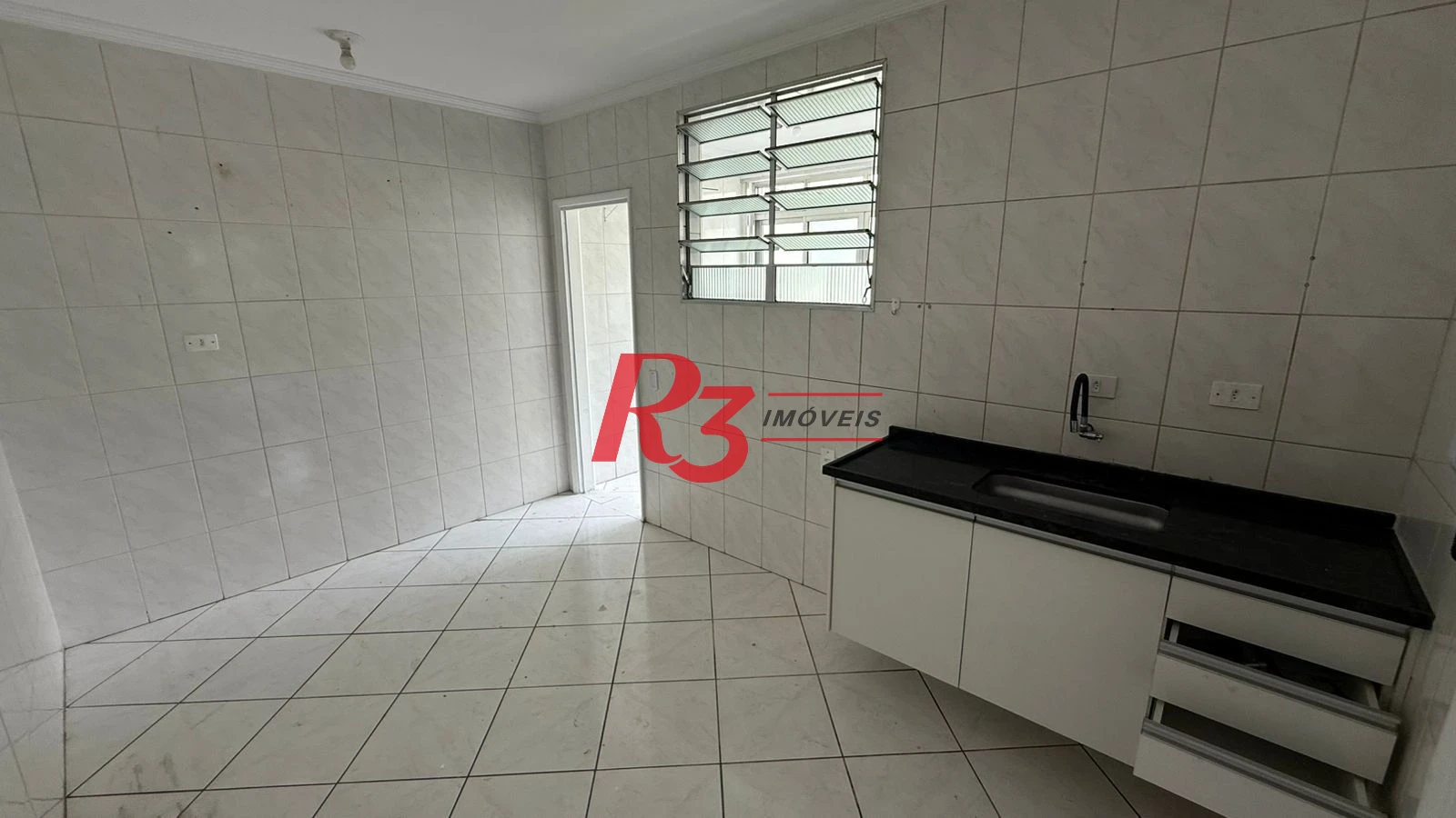 Apartamento com 3 dormitórios para alugar, 110 m² por R$ 3.500,00/mês - Gonzaga - Santos/SP