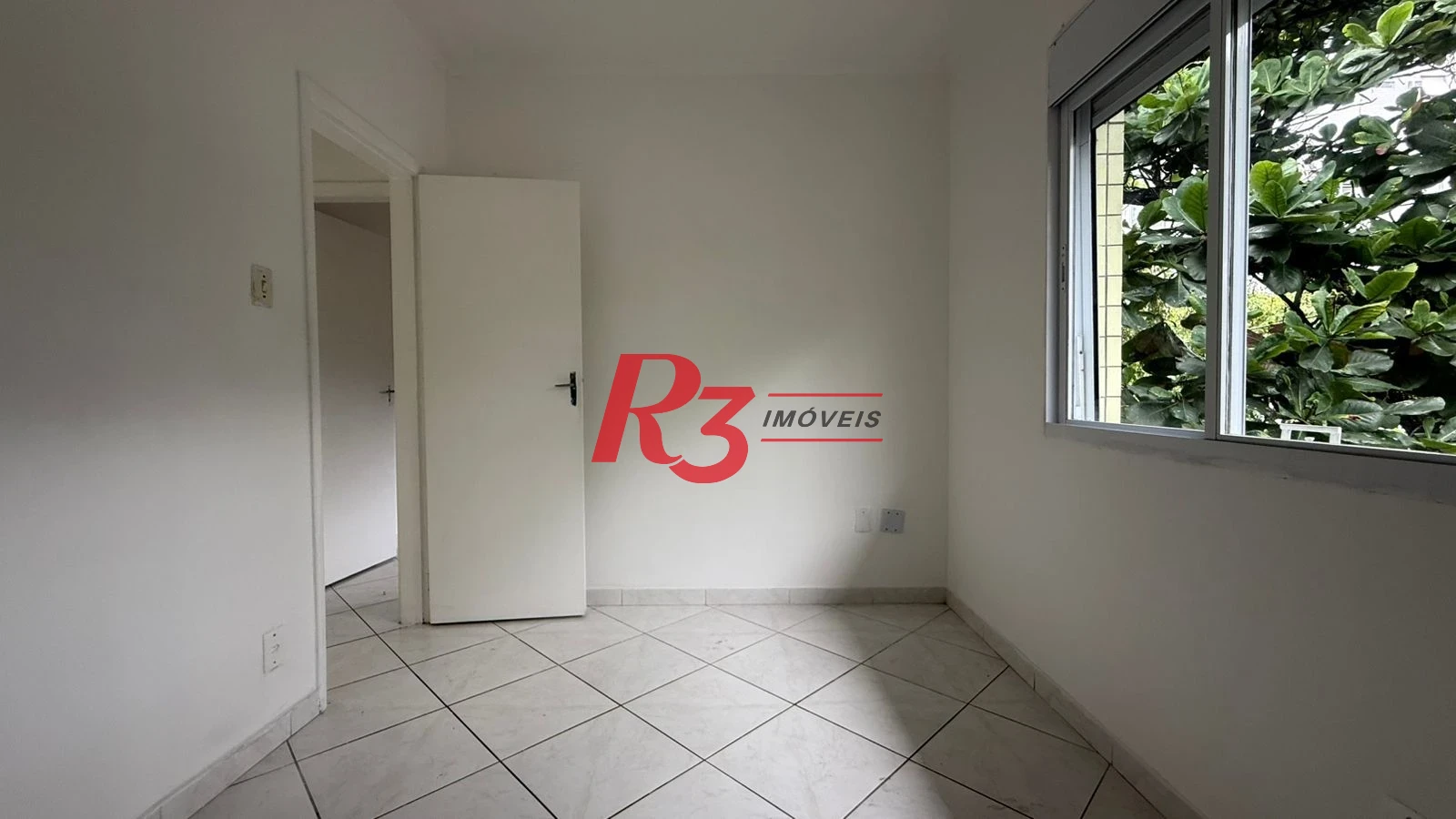 Apartamento com 3 dormitórios para alugar, 110 m² por R$ 3.500,00/mês - Gonzaga - Santos/SP