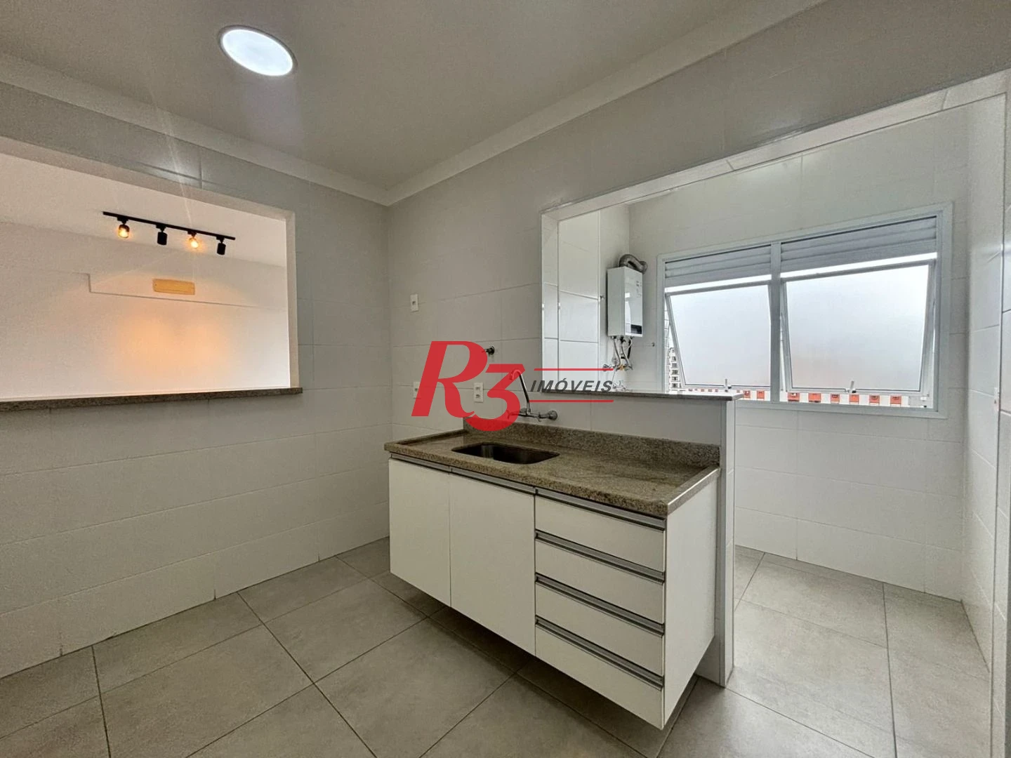 Apartamento com 1 dormitório para alugar, 53 m² - Embaré - Santos/SP