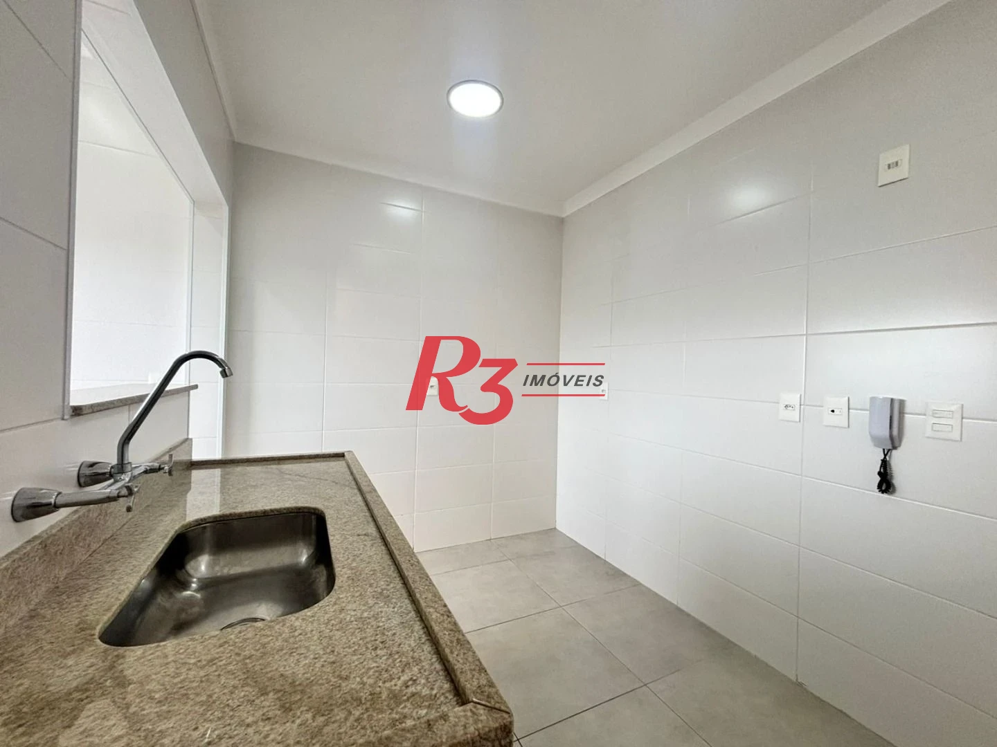 Apartamento com 1 dormitório para alugar, 53 m² - Embaré - Santos/SP
