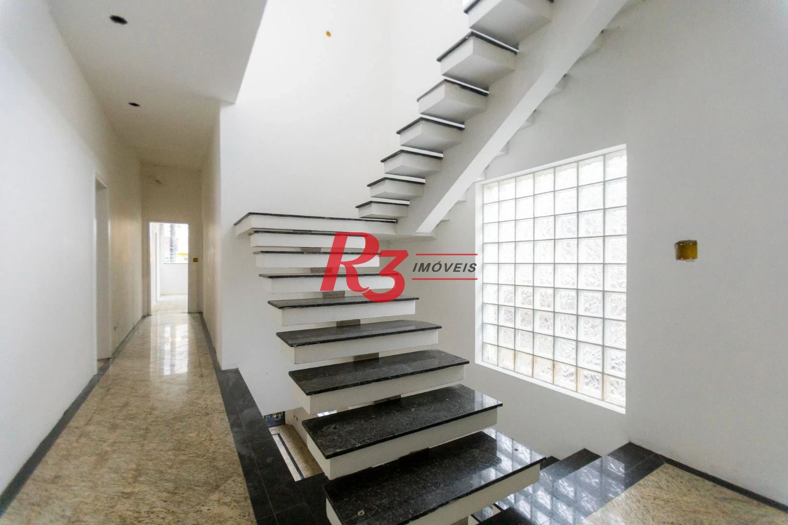 Sobrado para alugar, 467 m² por R$ 36.000,00/mês - Ponta da Praia - Santos/SP