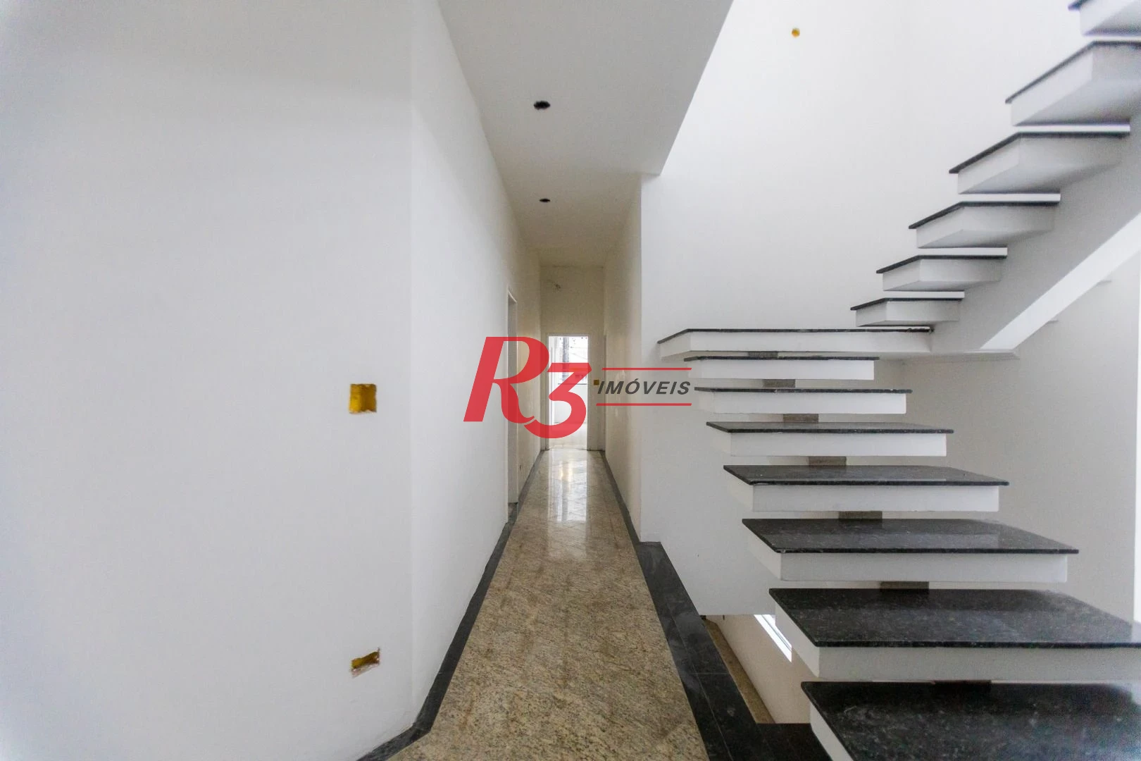 Sobrado para alugar, 467 m² por R$ 36.000,00/mês - Ponta da Praia - Santos/SP