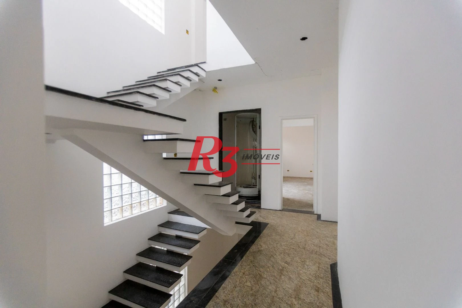 Sobrado para alugar, 467 m² por R$ 36.000,00/mês - Ponta da Praia - Santos/SP