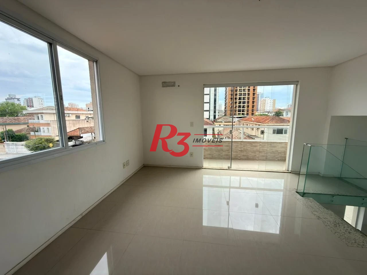 Casa com 3 dormitórios à venda, 350 m² por R$ 1.300.000,00 - Embaré - Santos/SP