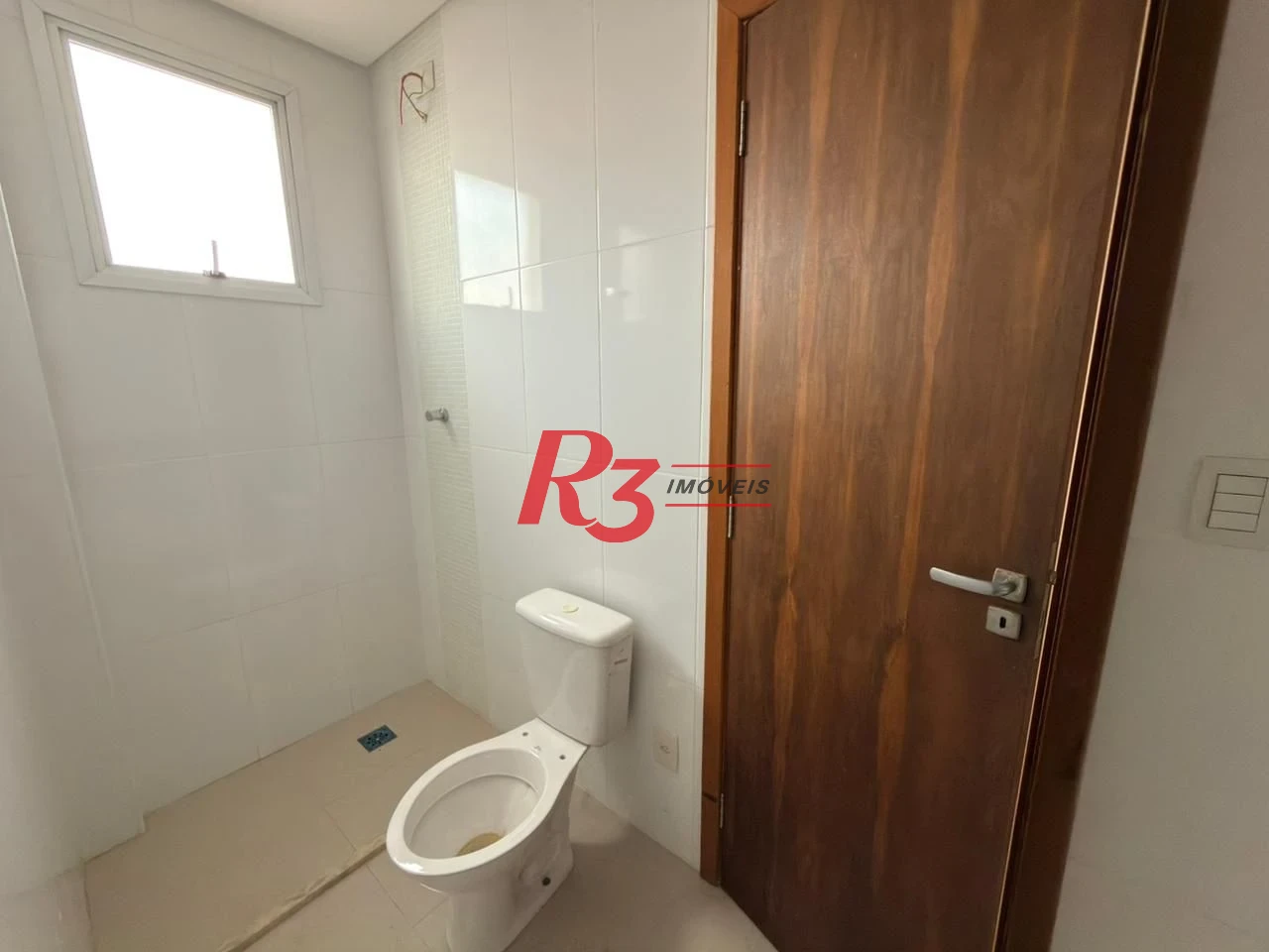 Casa com 3 dormitórios à venda, 350 m² por R$ 1.300.000,00 - Embaré - Santos/SP