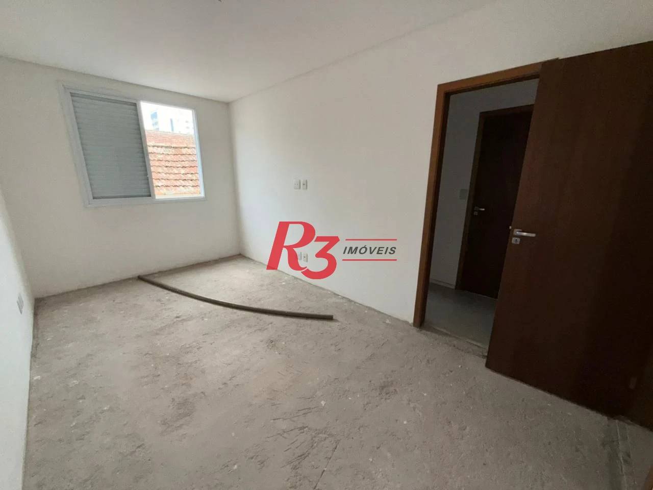Casa com 3 dormitórios à venda, 350 m² por R$ 1.300.000,00 - Embaré - Santos/SP