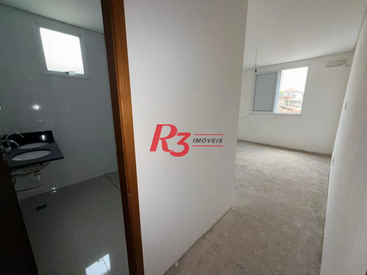 Casa com 3 dormitórios à venda, 350 m² por R$ 1.300.000,00 - Embaré - Santos/SP