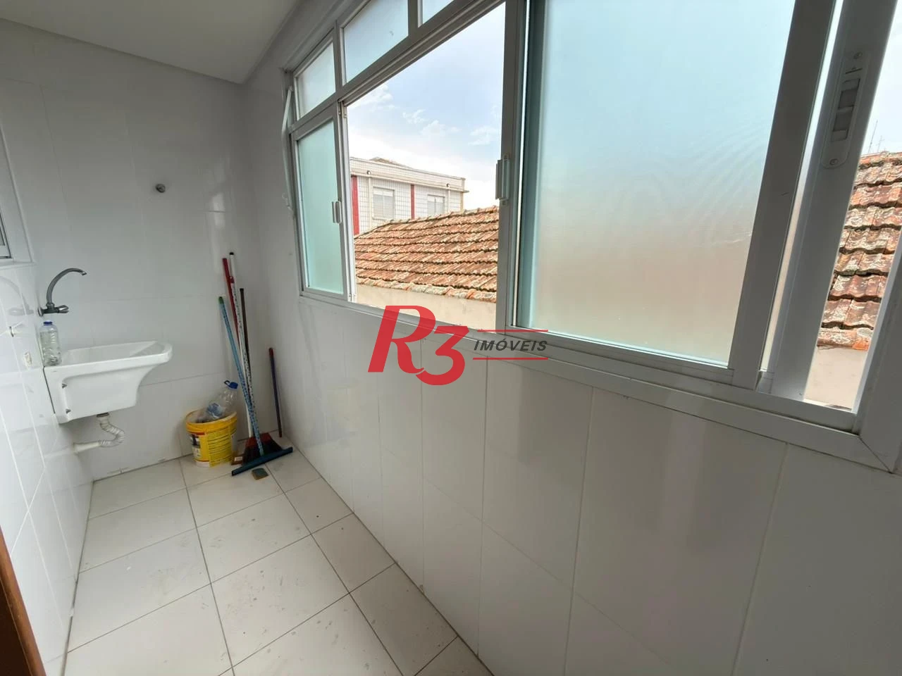 Casa com 3 dormitórios à venda, 350 m² por R$ 1.300.000,00 - Embaré - Santos/SP